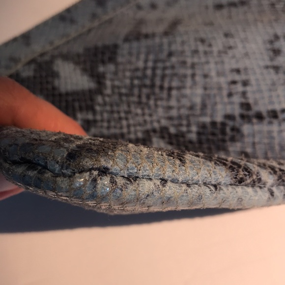 Laura DiMaggio Python Pattern Clutch Wristlet - Picture 8 of 9